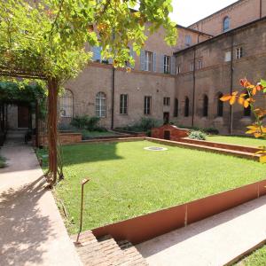 Cortile del Monastero di San Pietro in Modena